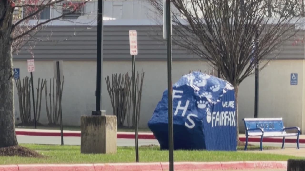 Investigan a Escuelas de Fairfax tras arresto de estudiante hispano acusado de tocamientos indebidos