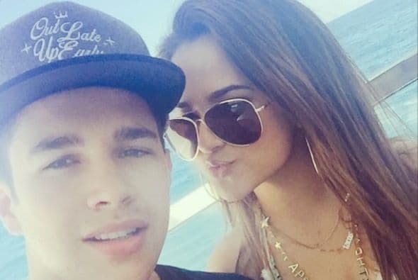 Pero si da muchos besitos es porque está muy enamorada de Austin Mahone, a quien consintió así el día de su cumpleaños.