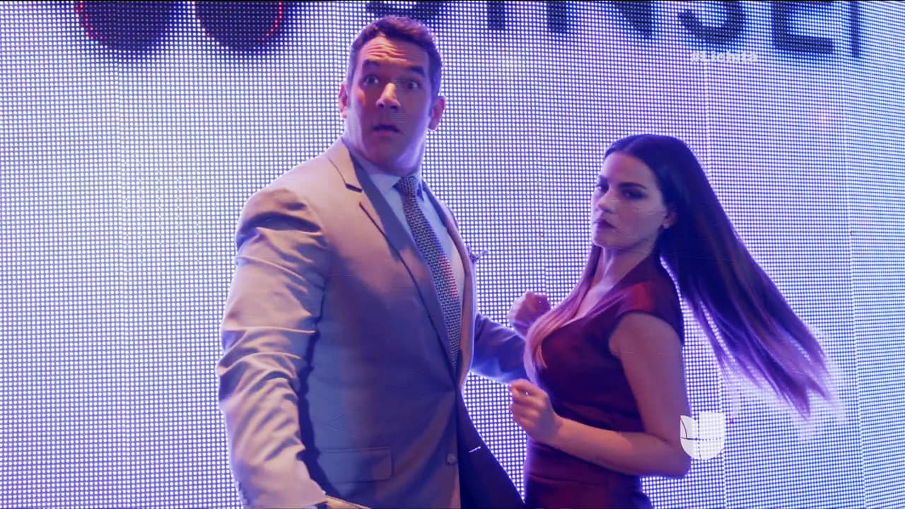 La luz regresó a Icónika y sus planes se arruinaron.