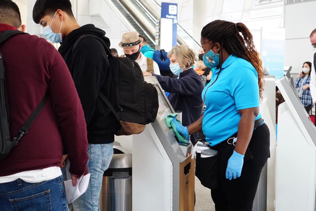 4. Baje la aplicación móvil de "MyTSA".