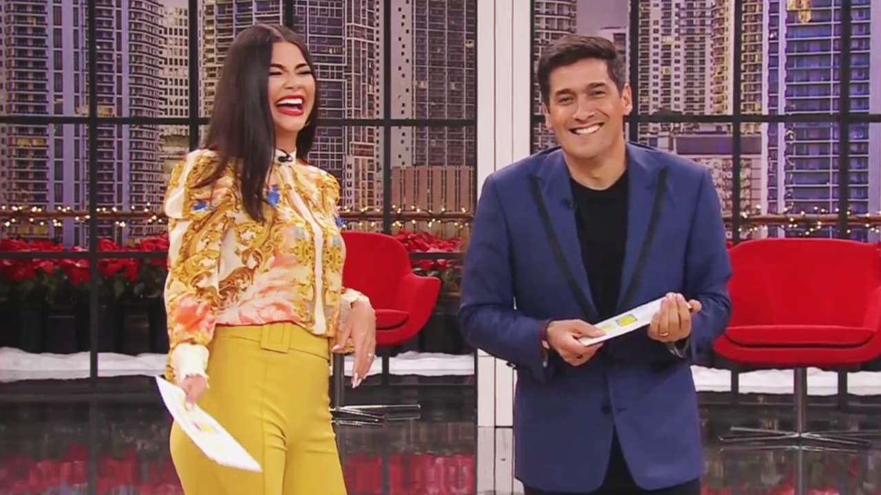 Más tarde, Ana Patricia le encontró más parecido a Rafa con su tocayo Raphael, 'El Divo de Linares', pero por su edad, lo que le causó un jocoso ataque de risa a la presentadora.