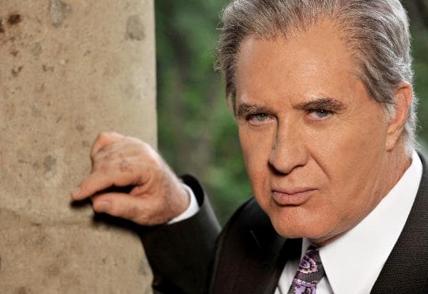 En 'Mañana es para siempre', 
<b>Rogelio Guerra</b> sorprendió al darle vida a unos hermanos gemelos, uno muy bueno y el otro totalmente malo.