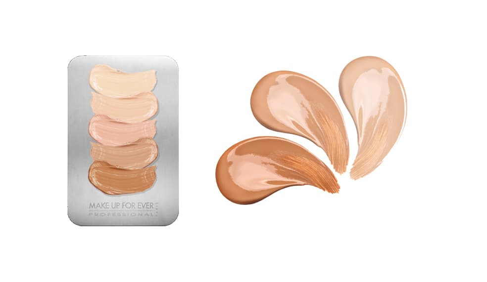 2. FLAT STEEL PALETTE, Make Up For Ever, Sephora, $8 dólares | Otro de los productos que los maquillistas profesionales llevan en sus estuches de trabajo. Esta placa de metal sirve para poner la base de maquillaje (foundation), las cremas y los productos líquidos y en gel con los que vas a maquillarte. De ella vas tomando la porción necesaria antes de aplicarla sobre la cara. Así evitas usar la piel de la mano y correr el riesgo de mancharte. Además no tienes que desmaquillar después esa zona.