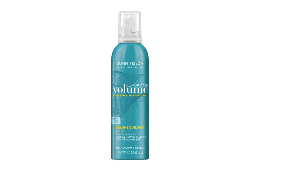 8. VOLUME MOUSSE, John Frieda, Target, $6.79 dólares | Al aplicar este mousse sobre el pelo húmedo revitalizas los rizos y logras obtener definición y cuerpo. El pelo no queda rígido, ni pesado. Tip de insider: después de aplicarlo puedes dejar secar el pelo al natural, con este producto no es necesario el calor de la secadora para obtener excelentes resultados.