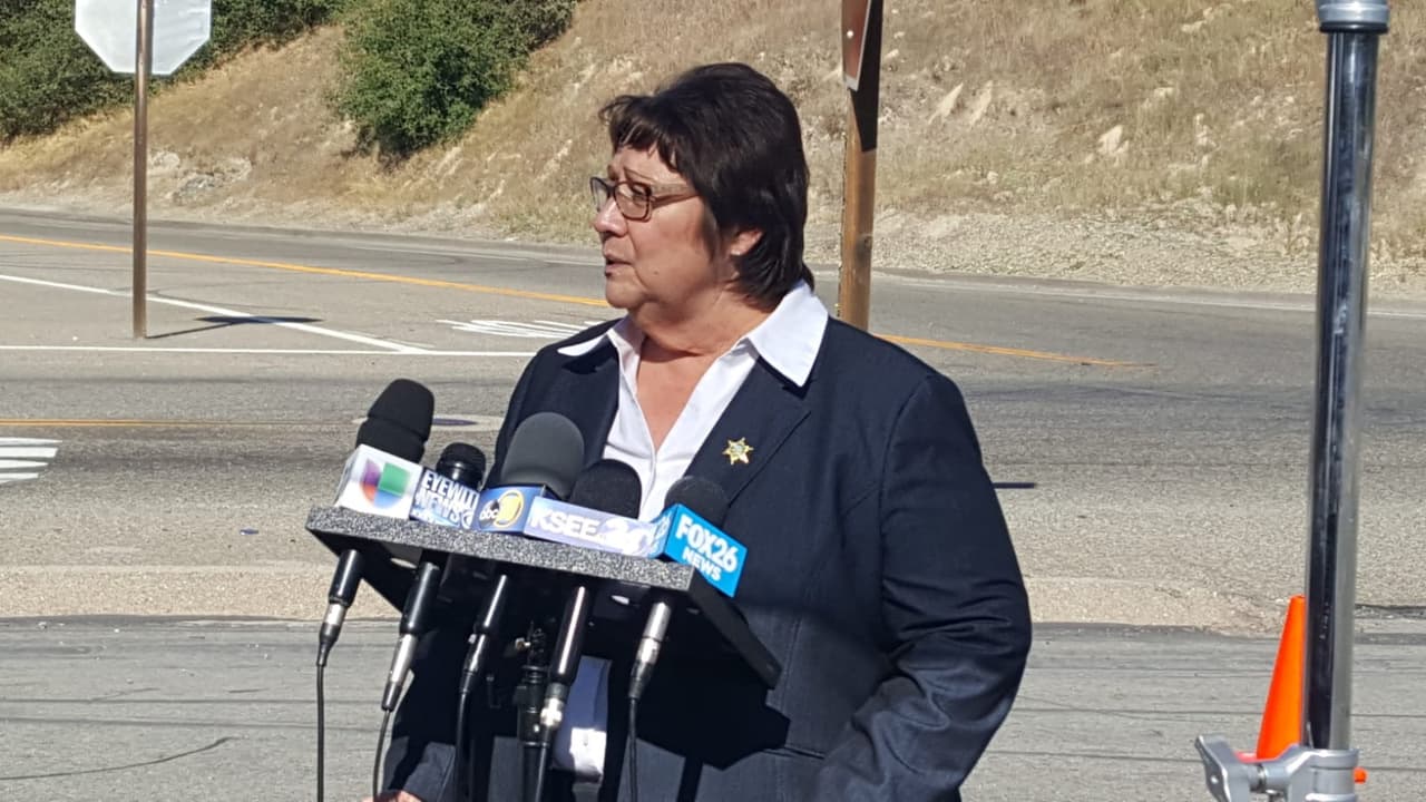 Margaret Mims, Alguacil del Condado de Fresno en conferencia de prensa