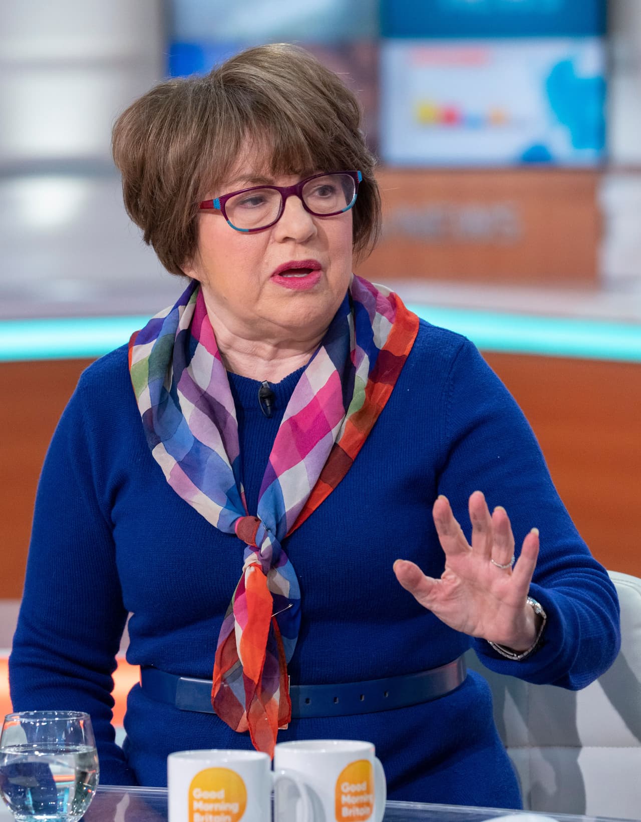 En una entrevista con
<b><a href="https://twitter.com/BBCBreakfast/status/1219183693689999360?ref_src=twsrc%5Etfw%7Ctwcamp%5Etweetembed%7Ctwterm%5E1219183693689999360&ref_url=https%3A%2F%2Fwww.newsweek.com%2Fprince-harry-stop-crown-netflix-meghan-markle-1483401" target="_blank">'BBC breakfast'</a></b> realizada el pasado 20 de enero, la biógrafa Angela Levin, quien entrevistó al príncipe Harry para su libro de 2018
<b><a href="https://www.amazon.com/Harry-Conversations-Angela-Levin-author/dp/1786068966" target="_blank">'Harry: conversations with the prince'</a></b>, dijo que platicó con él acerca de la serie durante una de sus reuniones.