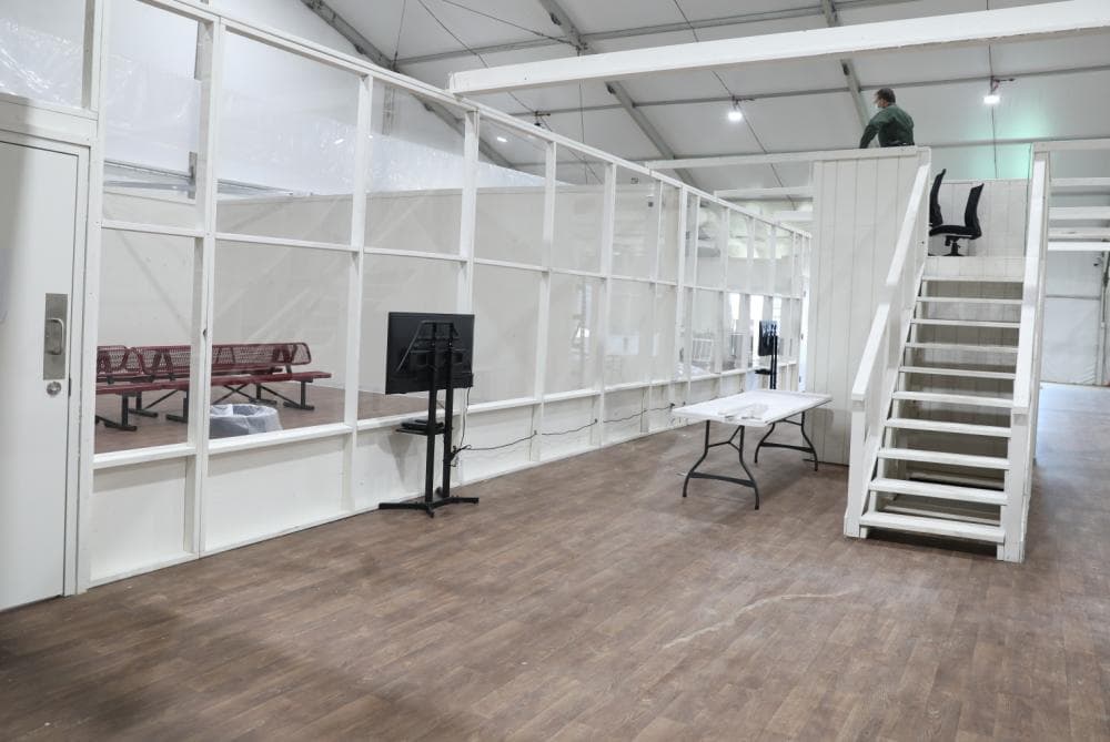 Oficina de Aduanas y Protección Fronteriza abre instalación de procesamiento en Laredo