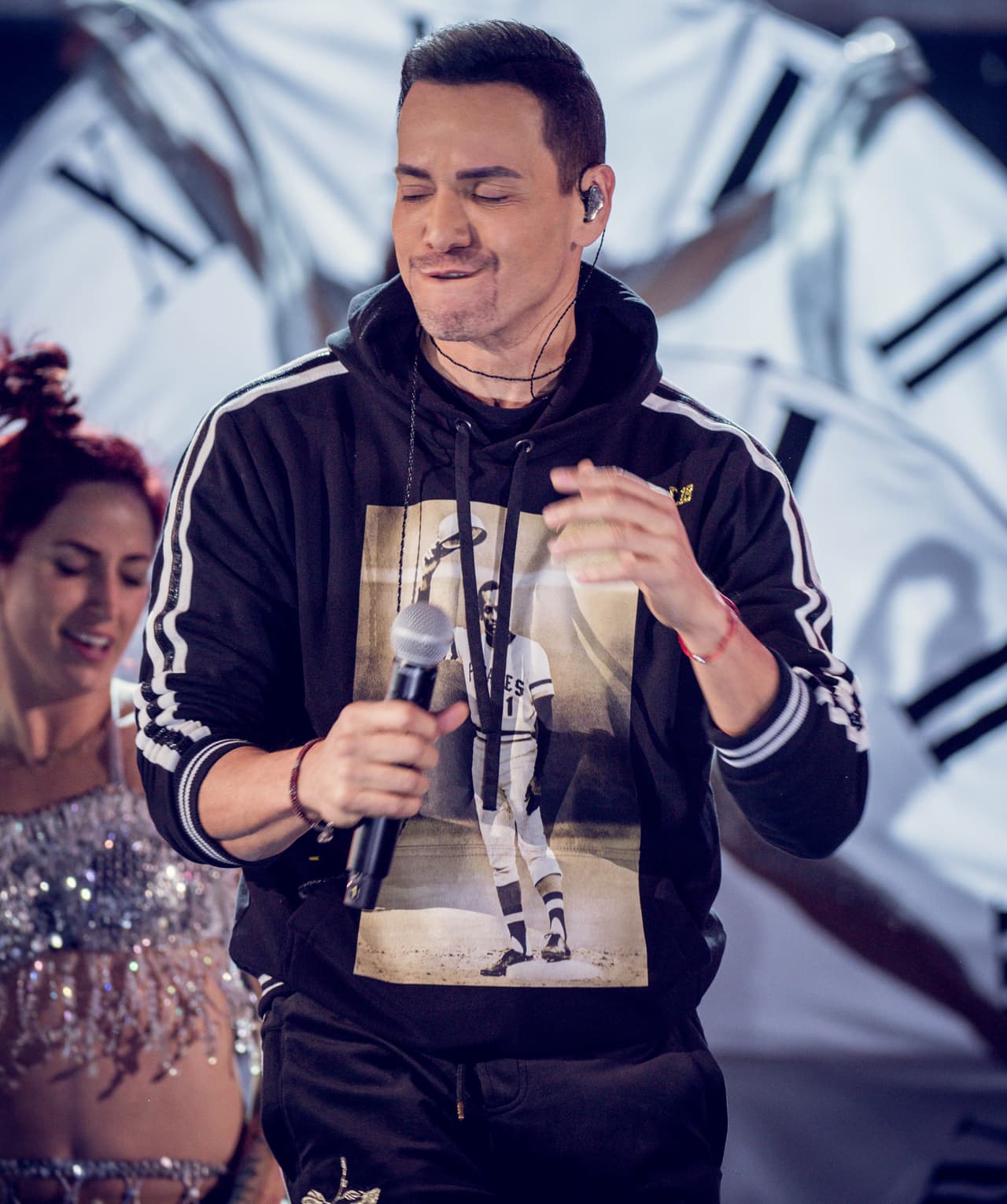 Víctor Manuelle encendió la rumba con 'Quiero tiempo'.