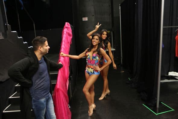 Nuestro lente intrépido te trae lo que no viste de esta gala que pareció sacada de una sesión de las Naciones Unidas. ¡Todo fue paz y amor!