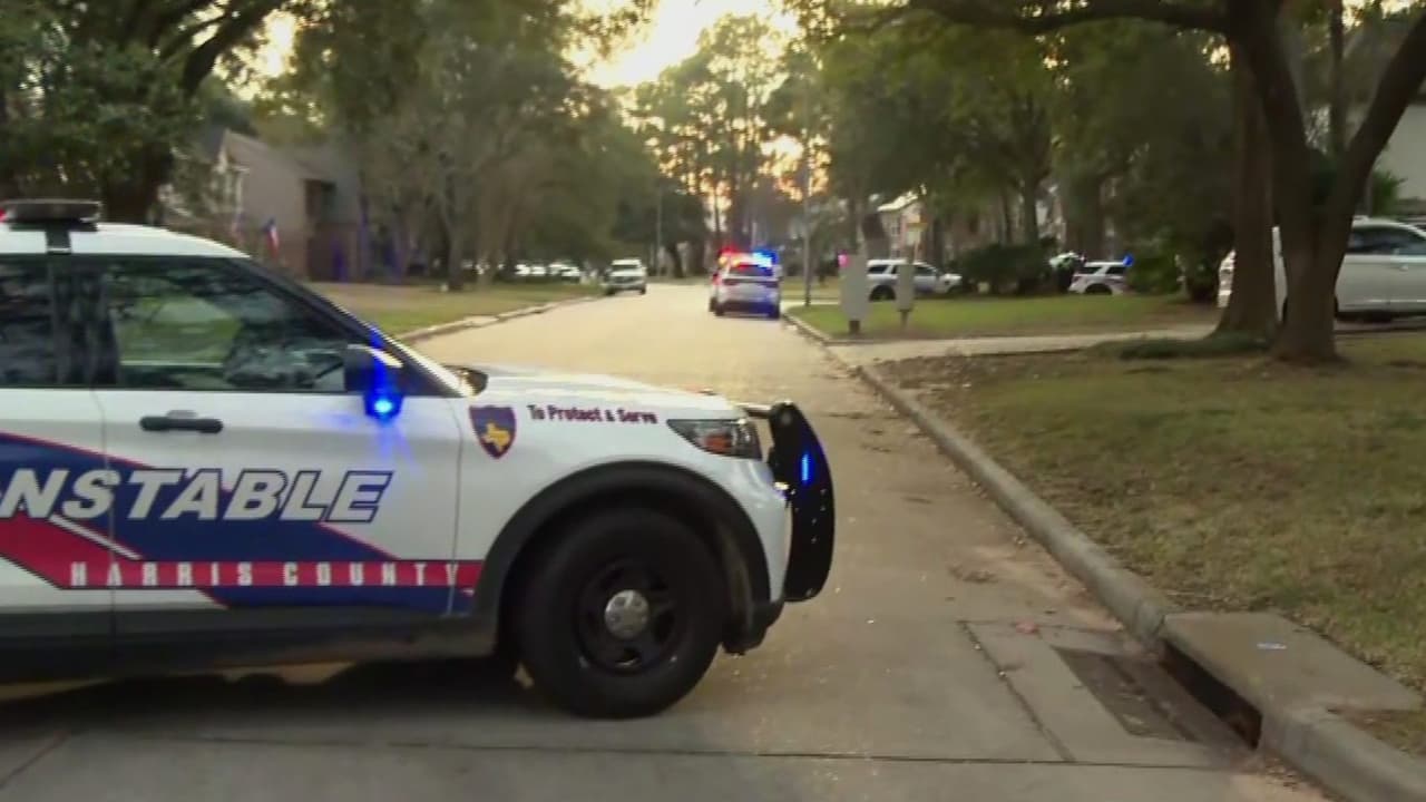 Niño de 3 años dispara accidentalmente a su tío, un agente del alguacil, en el condado Harris