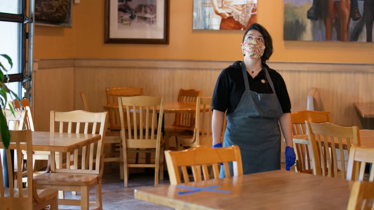 Coronavirus: ¿De cuánto serán las multas para negocios en Los Ángeles que no exijan prueba de vacunación?