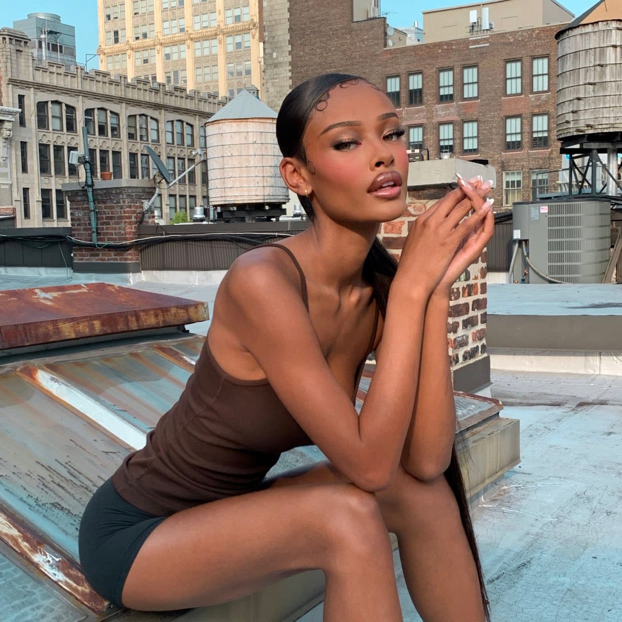 Aquí hay cinco cosas que debe saber sobre la nueva dama de West.