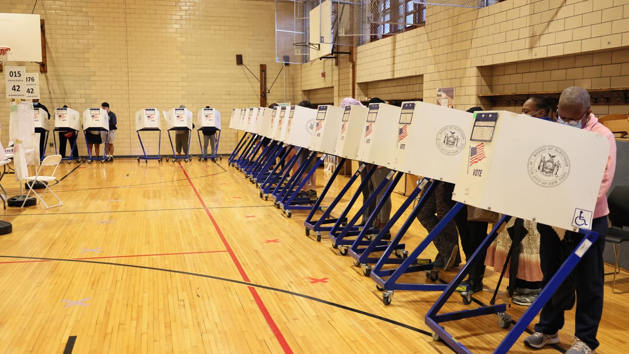 Este viernes es el último día para registrarse para votar en las elecciones generales de NYC