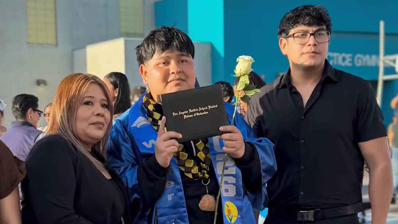 Joven graduado con honores es detenido por ICE un día después de recibir su diploma
