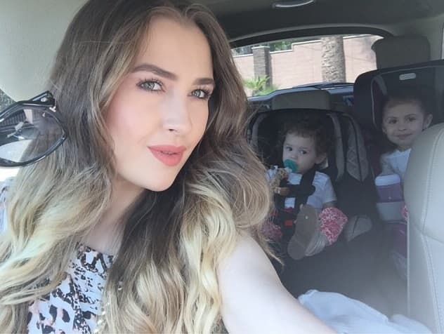 En este momento, Kenia es la fortaleza de la familia y no ha querido decirle nada a sus hijas de lo que pasó con su padre.