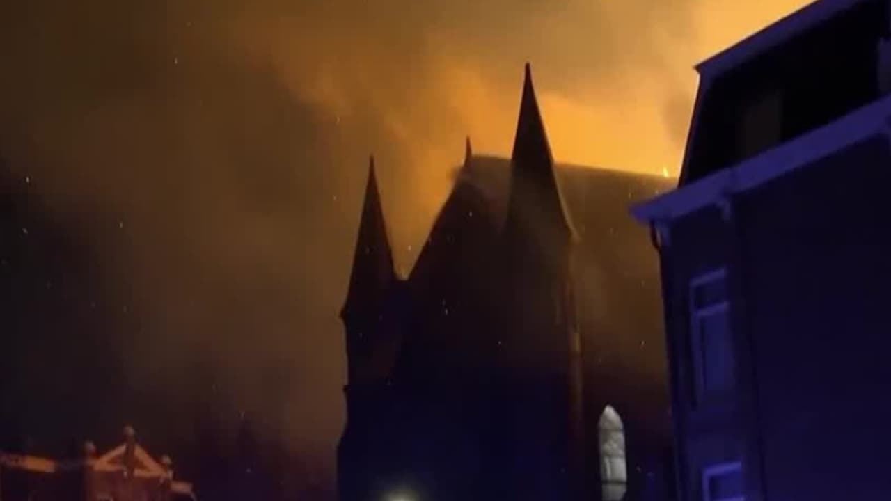Histórica iglesia en Ámsterdam se incendia durante las celebraciones de Año Nuevo: esto se sabe