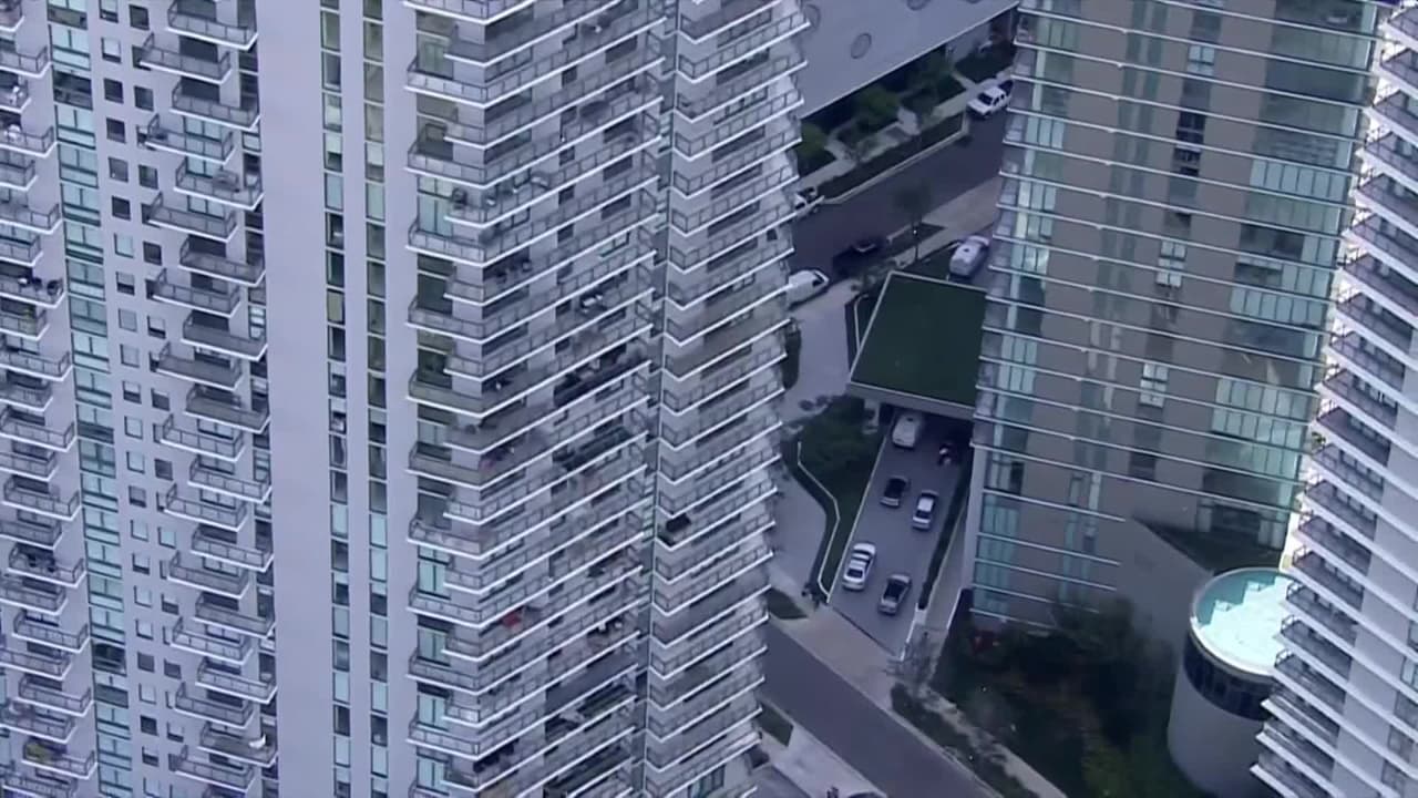 Policía de Miami localiza dos mujeres sin vida dentro de un apartamento