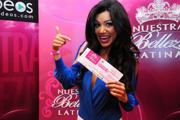 María Elena Anaya es una mexicana que disfruta del mundo del entretenimiento. Le gusta actuar, conducir e imitar. Se considera una chica humilde, de buenos sentimentos y con una personalidad muy definida.