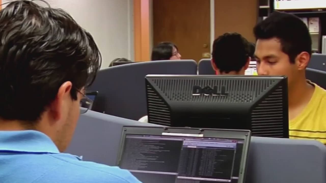 Hablemos de Inmigración | Trabas en Visa H-1B y fuga de estudiantes extranjeros en centros de EEUU