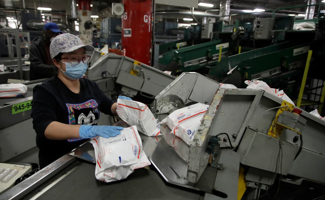 Tres empleados del Servicio Postal en West Sacramento dan positivo por coronavirus