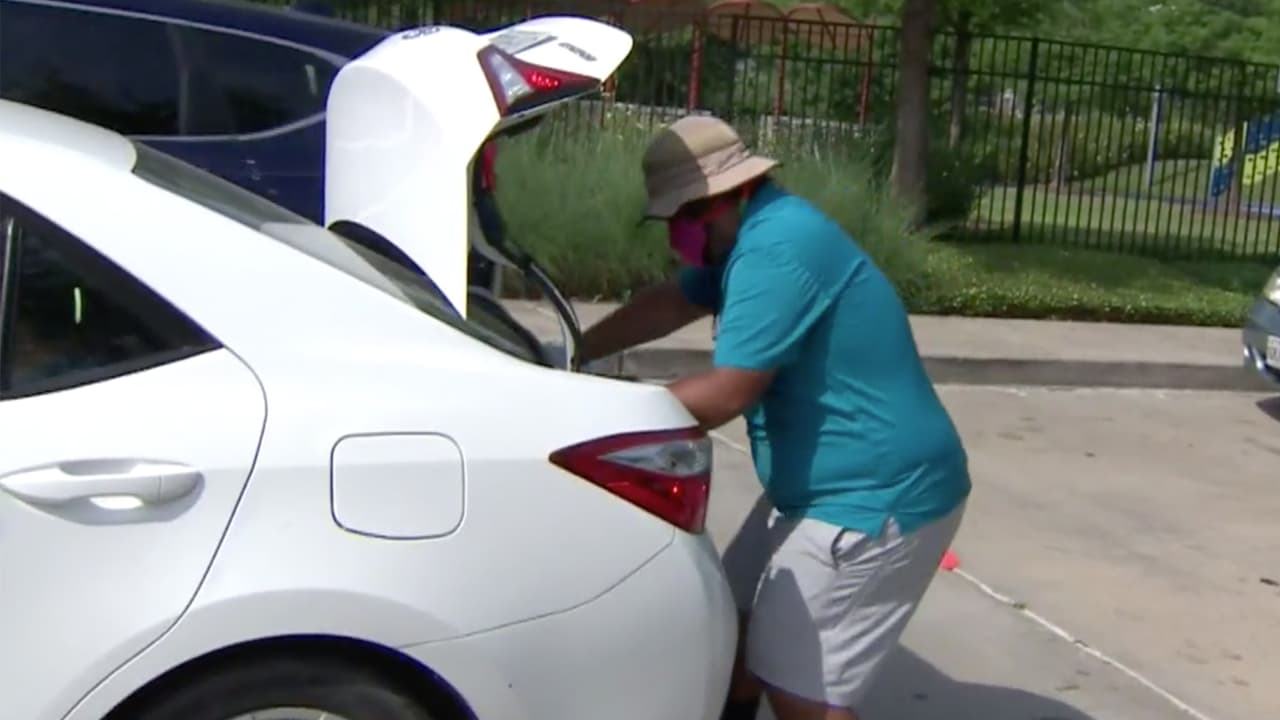 HISD distribuye comidas y desayunos gratis para los estudiantes esta semana