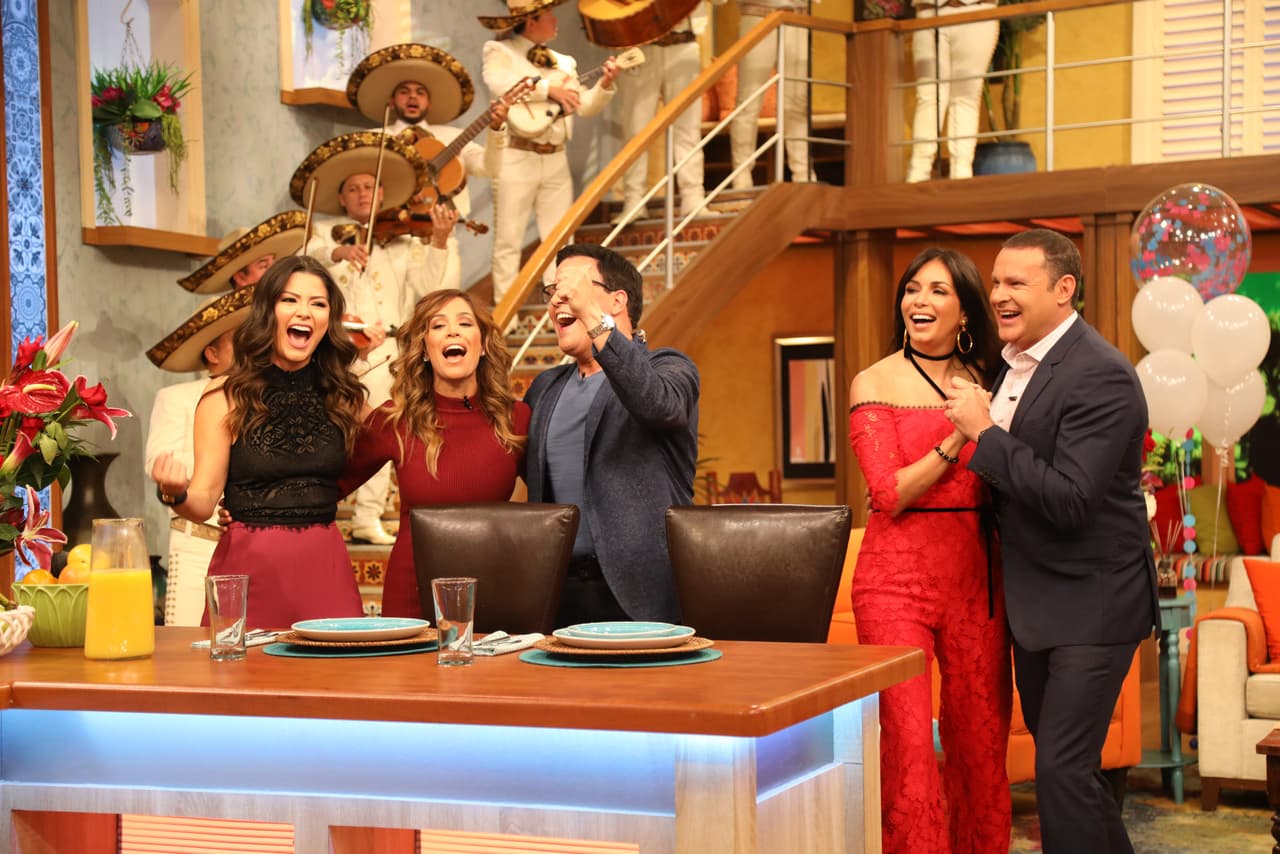 Ana, Karla y Raúl cantando desde el fonde de su corazón.