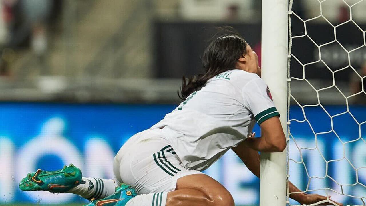 Rebeca Bernal sufre esguince y es baja del Tri Femenil