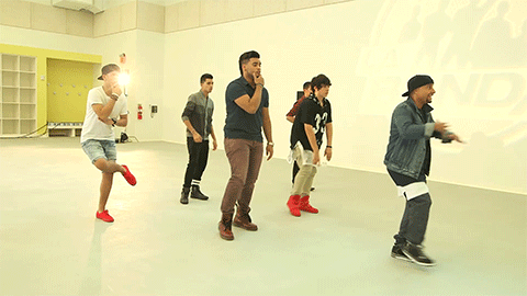 Saca tus dancing shoes and get on the dance floor. ¿No sabes bailar? No problem! Te dejamos estos pasos para que seas la estrella de la fiesta.