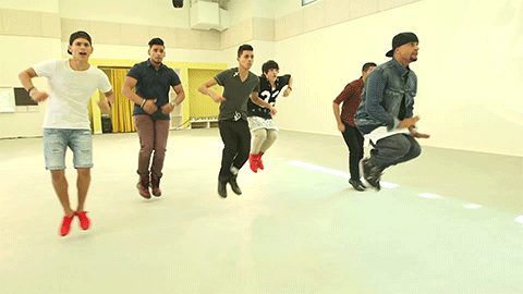 Saca tus dancing shoes and get on the dance floor. ¿No sabes bailar? No problem! Te dejamos estos pasos para que seas la estrella de la fiesta.