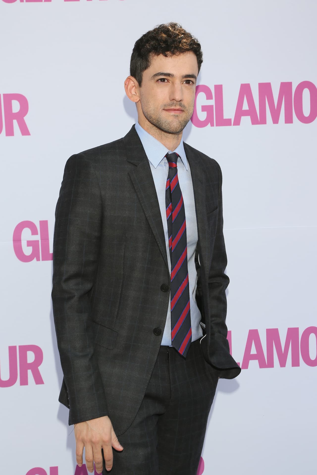 Después de esa historia llegó 'No sé si cortarme las venas o dejármelas largas', cinta en la que interpretó a un hombre con gustos muy diferentes a los que aparenta.