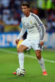 Cristiano Ronaldo marcó las dos anotaciones de su equipo ante Sevilla.