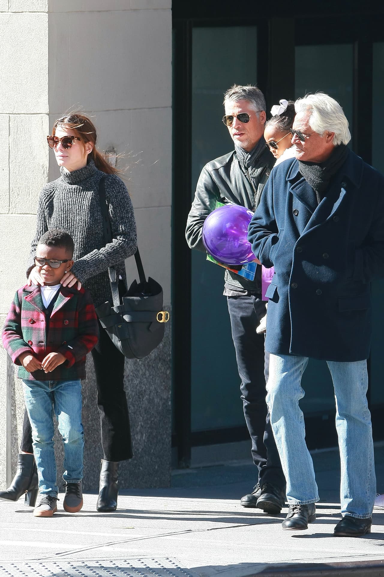 Sandra cuidando muy bien a sus nenes.