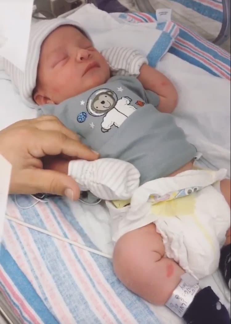 Definitivamente Sebastián es una bendición para nuestro Carlitos y todos celebramos su llegada a este mundo ¡Felicidades!
<br>