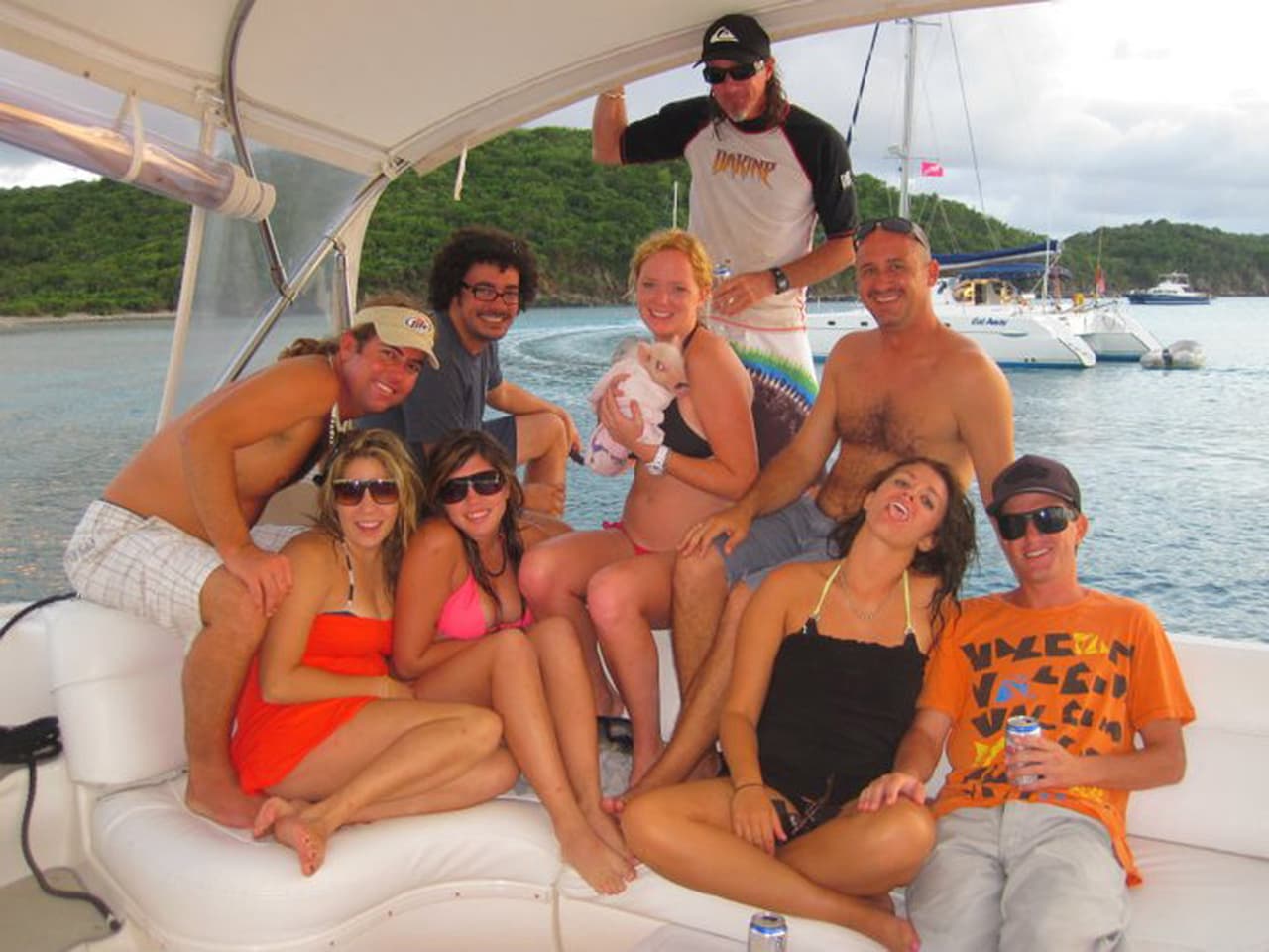 Muchas aventuras aguardan a Kristin, Jay y Ziggy, quienes juntos pueden vivir donde sea.