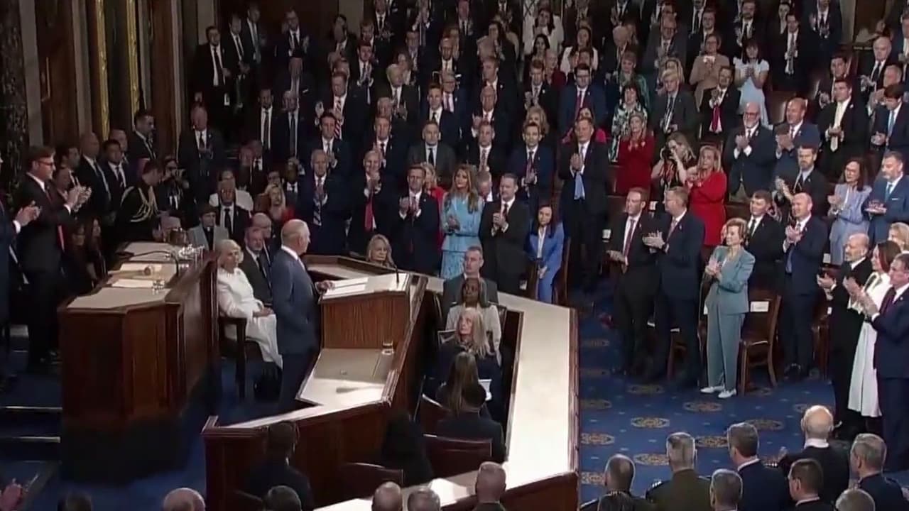 Rey Carlos III del Reino Unido expresa en EEUU deseo de mejorar relación con socios internacionales