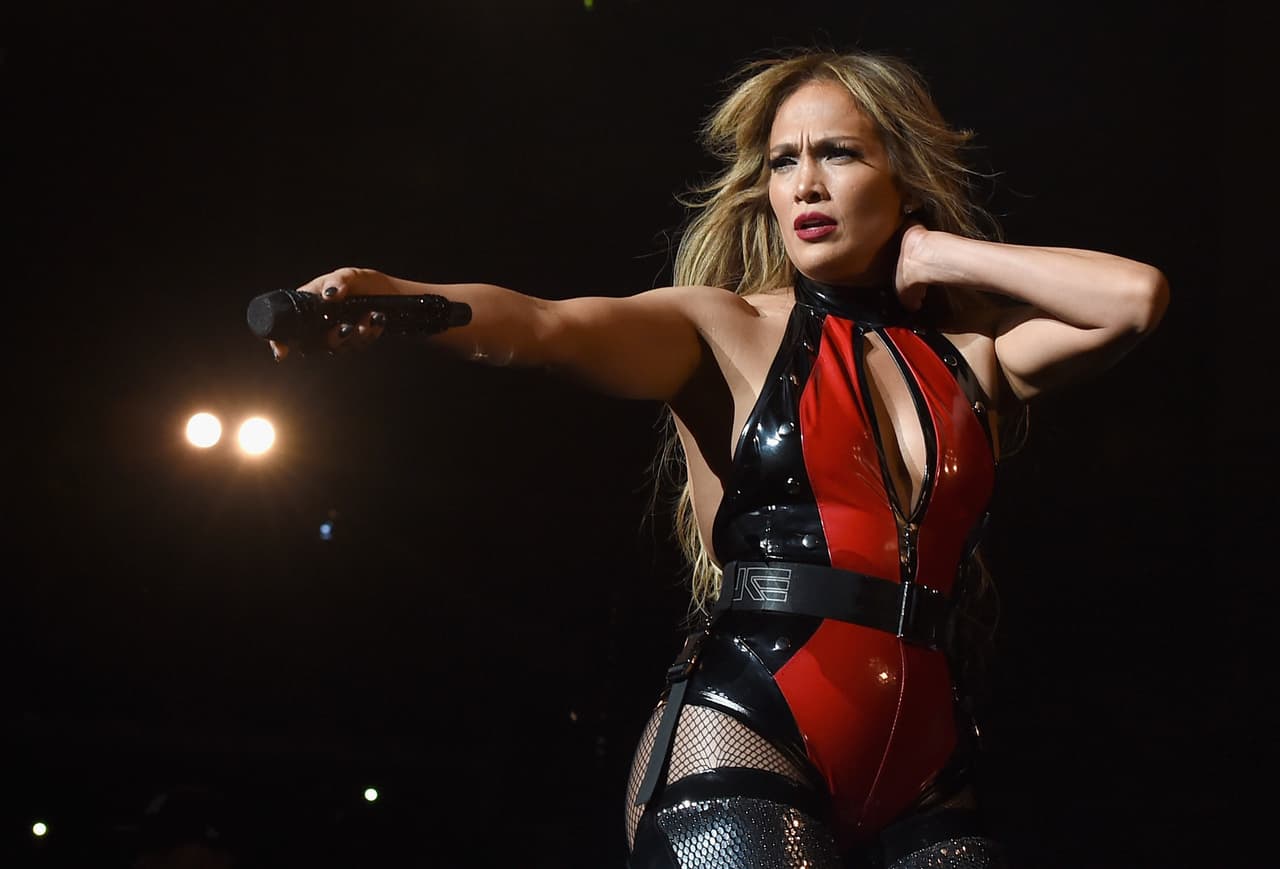 Jennifer Lopez se hizo presente en el Calibash 2018, un espectáculo de alcance mundial dedicado al género urbano, quese llevó a cabo este 20 de enero en el Staples Center en Los Angeles, CA.