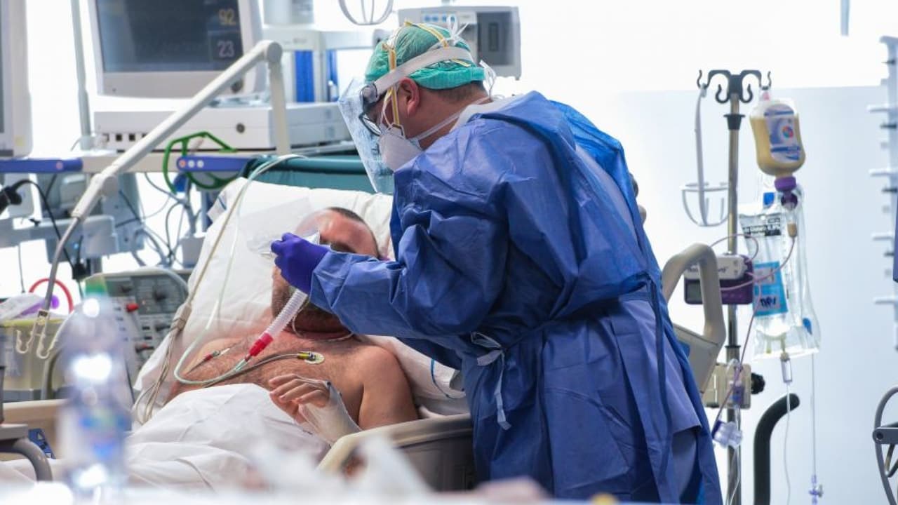 Exigir un resultado negativo para que los empleados aliviados del coronavirus vuelvan al trabajo es en contra de una orden judicial