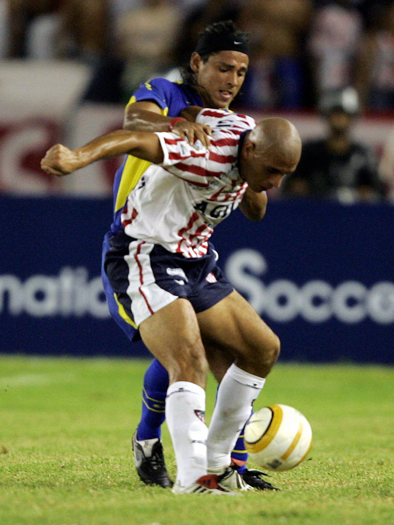 El colombiano Gerardo Bedoya jugó con Puebla en el 2003 y después fichó con Boca Juniors, pues tenía cartel en Argentina por su paso en Racing.