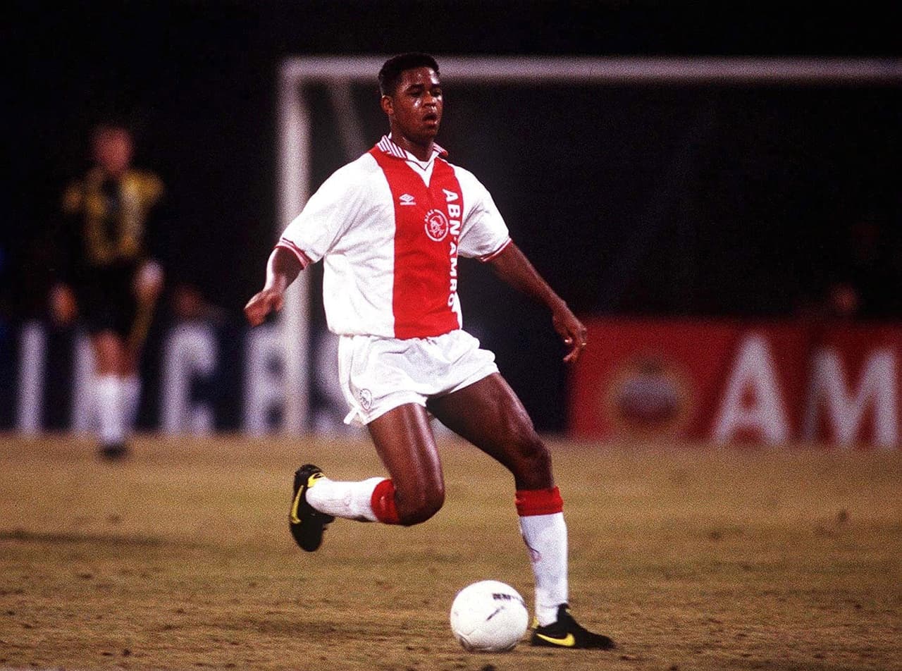 Patrick Kluivert fue el delantero letal que necesitó Ajax para ser campeón en 1995 y ser finalista en 1996.