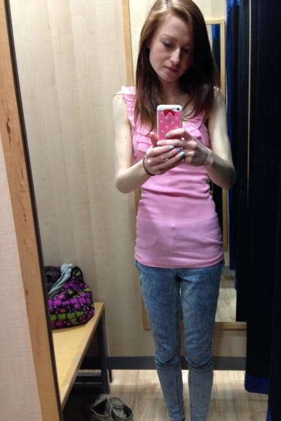 Nicola comenzó a consumir el mínimo de calorías posibles durante el día y llego a pesar 84 libras.