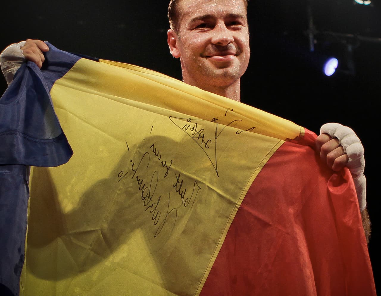 Lucian Bute noqueó en cuatro a Andrea Di Luisa