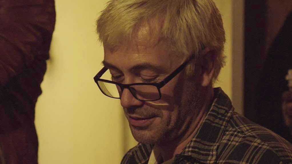 "Me encontraba en mi casa y ellos se dieron cuenta de que algo pasaba porque no había luz, yo mismo bajé los apagadores de corriente, entonces empezaron a tocar la puerta y como no respondía tuvieron que entrar por un domo. Me encontraron y me llevaron al hospital", dijo en entrevista para el periódico 'El siglo de Durango' en el 2004.
<br>