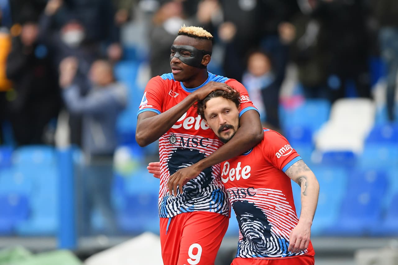 Napoli le remontó 2-1 al Udinese con un doblete de Victor Osimhen en la Jornada 30.