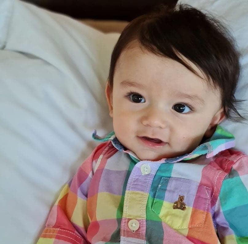 "No veo cuál es la gran preocupación de las que hoy juzgan y opinan cómo si fueran mamás perfectas, las mamás perfectas no existen, 
<b><a href="https://www.univision.com/famosos/tengo-ganas-de-llorar-sherlyn-se-separa-de-su-hijo-andre-y-no-sabe-si-aguantara-estar-sin-el-video">solo existimos las mamás que seguimos aprendiendo</a></b>, y si eso me hace una mala mamá, sí soy la peor", sentenció.
<br>