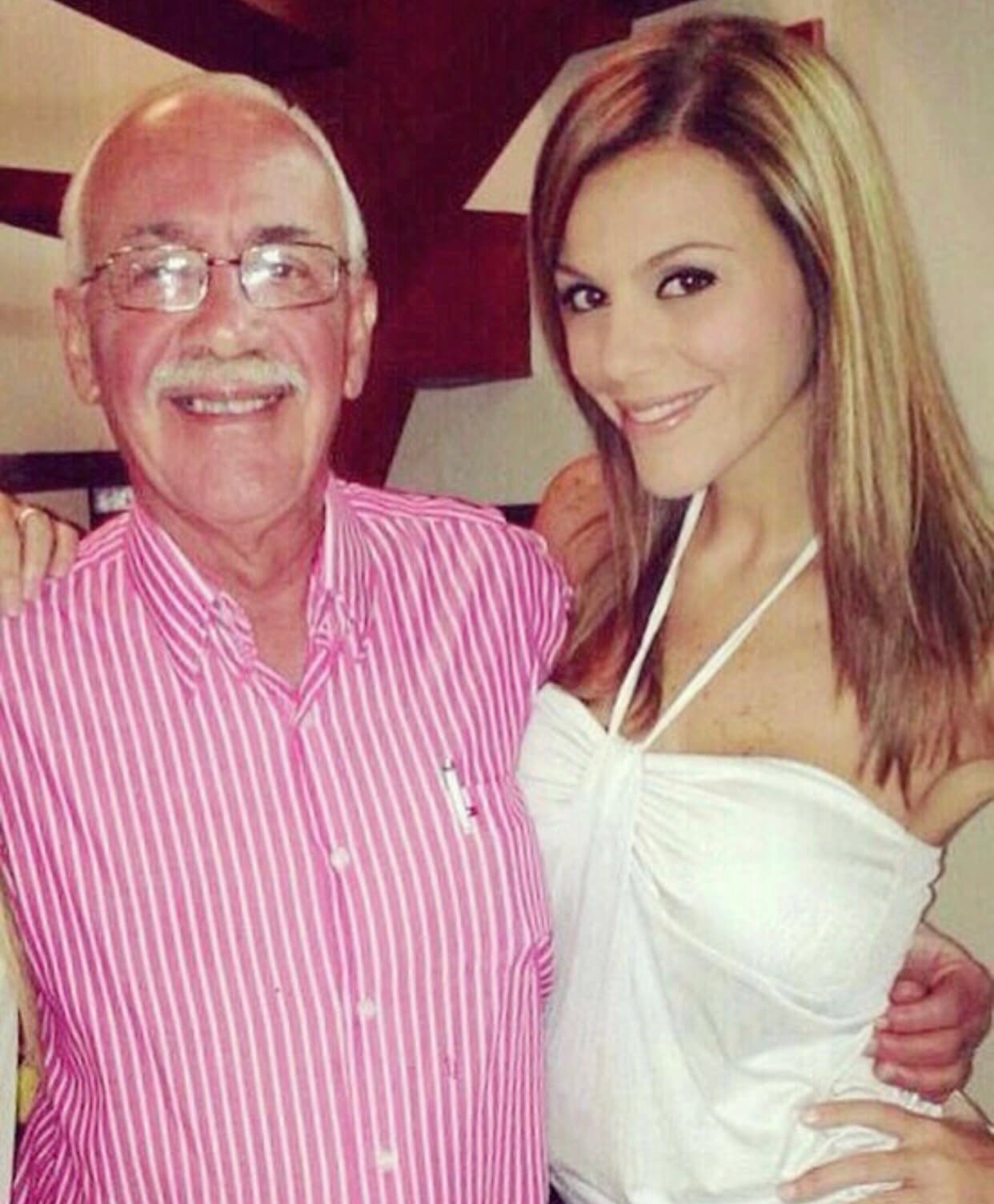 Feliz Día del Padre hasta Venezuela! Abrazo a la distancia con el mismo amor de siempre! fue el mensaje de nuestra reportera Laura Cruces a su papá.