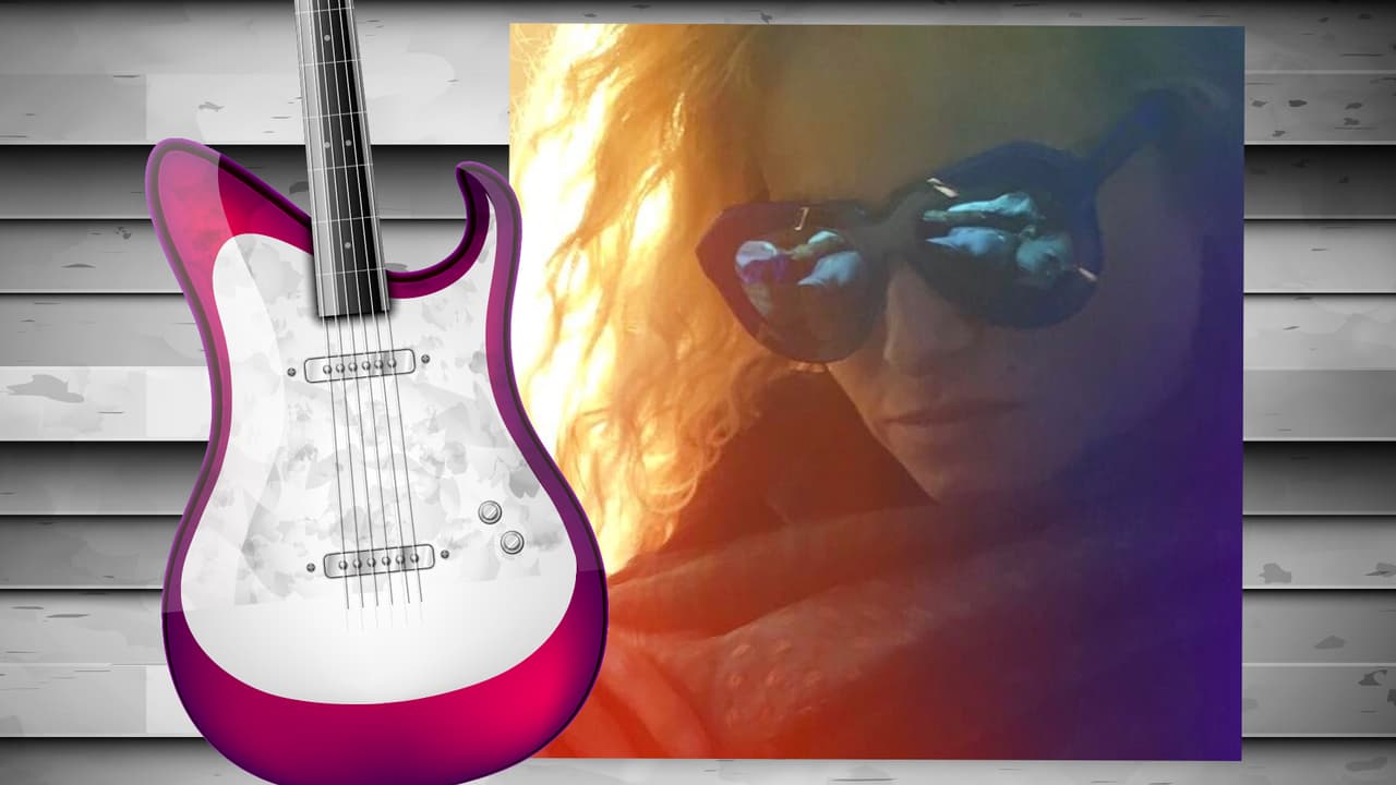 No sabemos exactamente por qué, pero a Pau le encantan los lentes de sol. Quizás no necesitamos ninguna razón pues sencillamente son un accesorio muy cool. La Pau tiene varios y aquí te mostramos algunos de ellos.