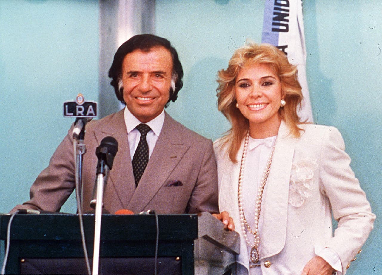 El expresidente de Argentina Carlos Menem le fue infiel en múltiples ocasiones a su primera esposa, Zulema Yoma, de quien se separó en 1995 y con quien volvió en 2016.