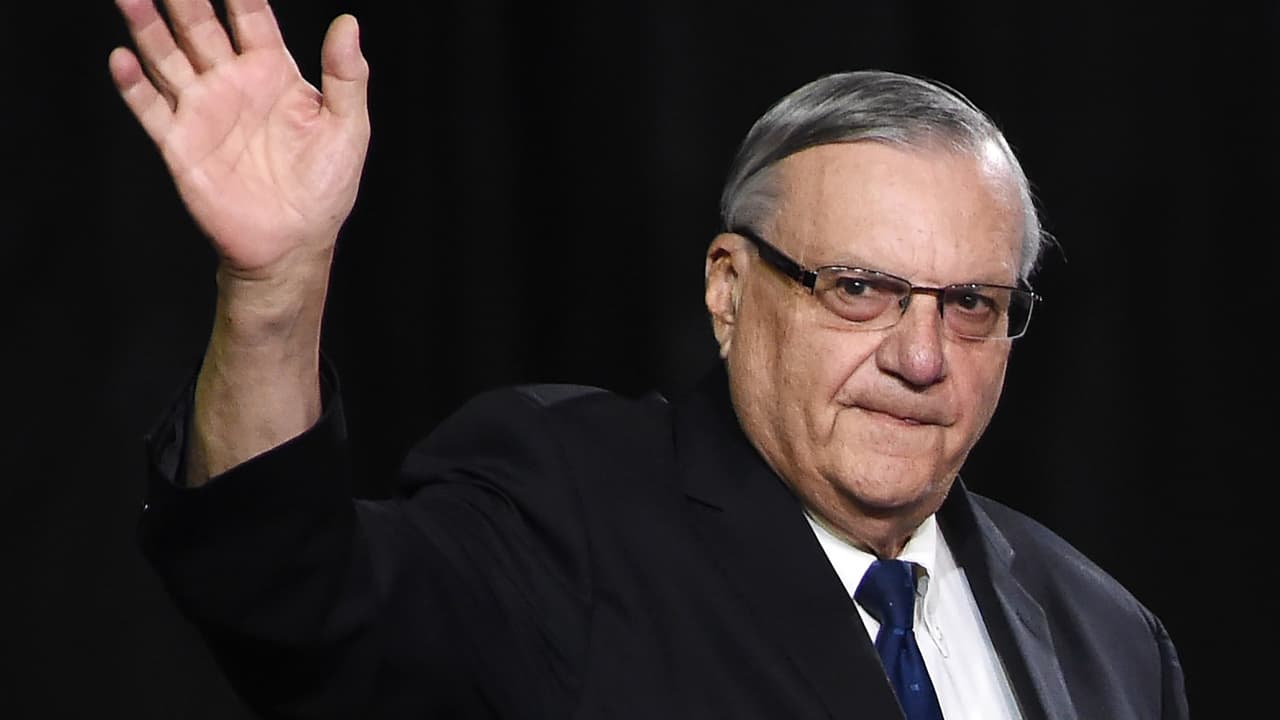 Arpaio pregunta a sus seguidores si debe presentarse al senado federal por Arizona