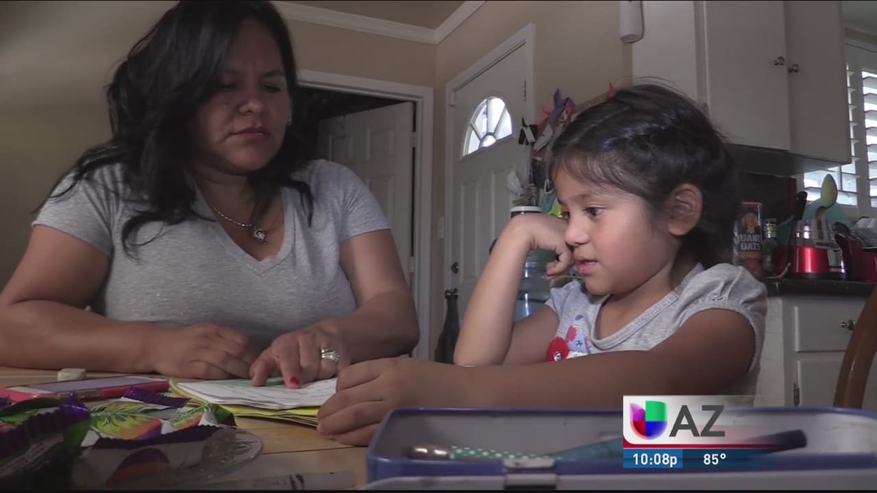 Mexicanos de Arizona temerosos por plan de Trump de incautar las remesas