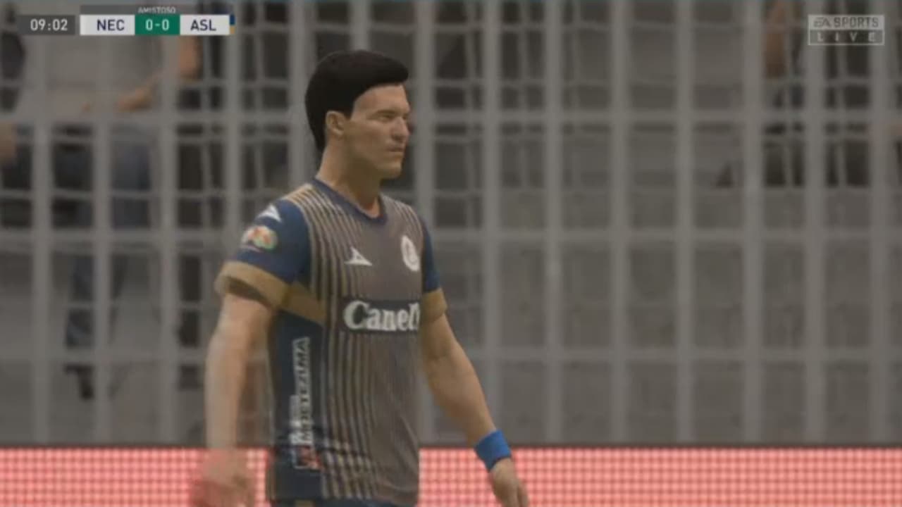 En el futbol virtual, Carlos Gutiérrez destrozó a Daniel Álvarez que terminó jugando con diez hombres.